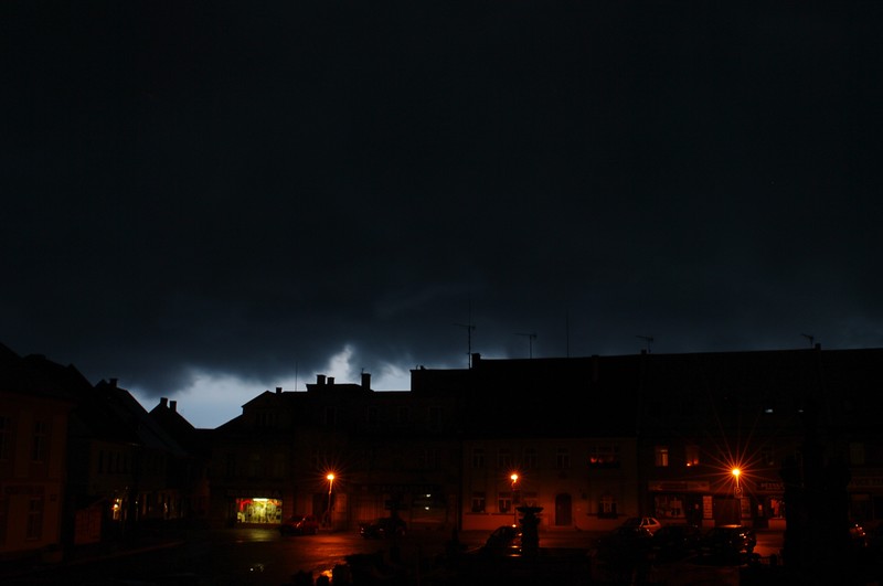 temná oblaka nad Sobotkou