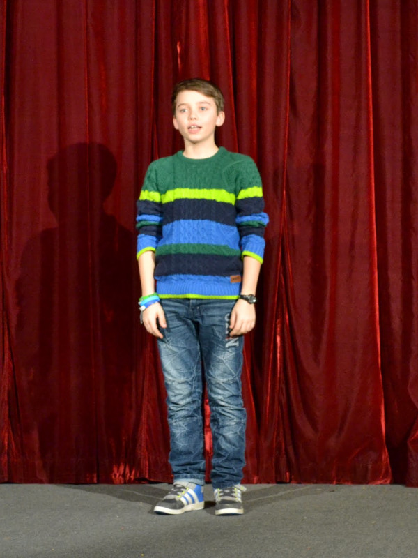 Kuba vypráví před oponou